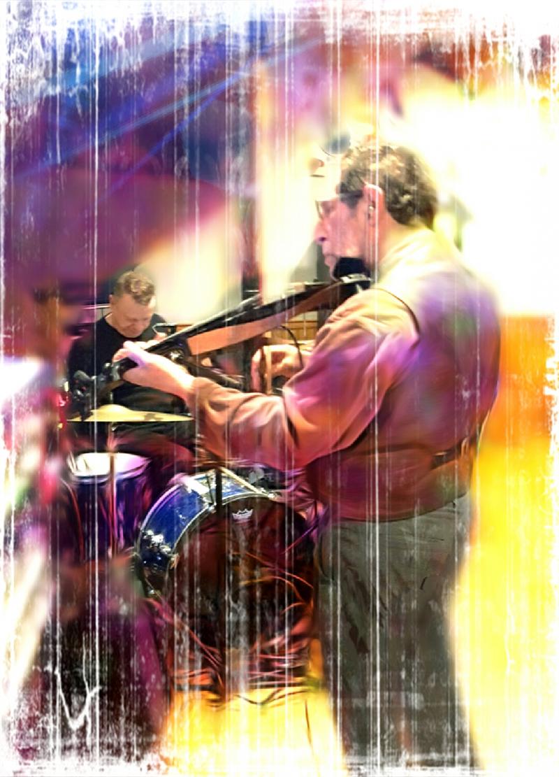 Robin the fiddler & Mike gearing up for a show